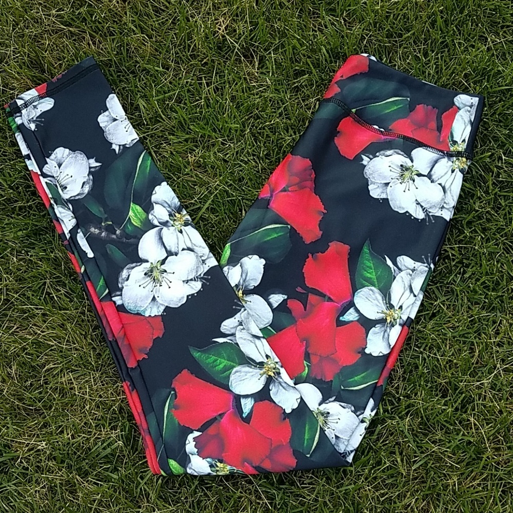 Jala, red and white blossom, tights